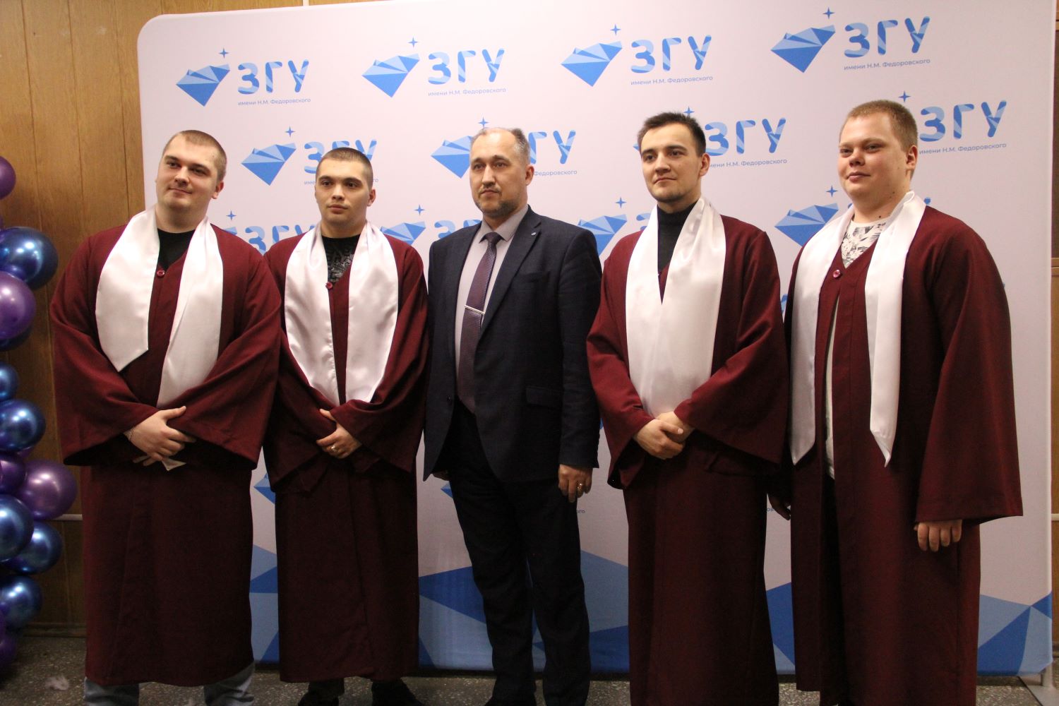 Для будущих выпускников Заполярного госуниверситета в Норильске прозвучали последние звонки